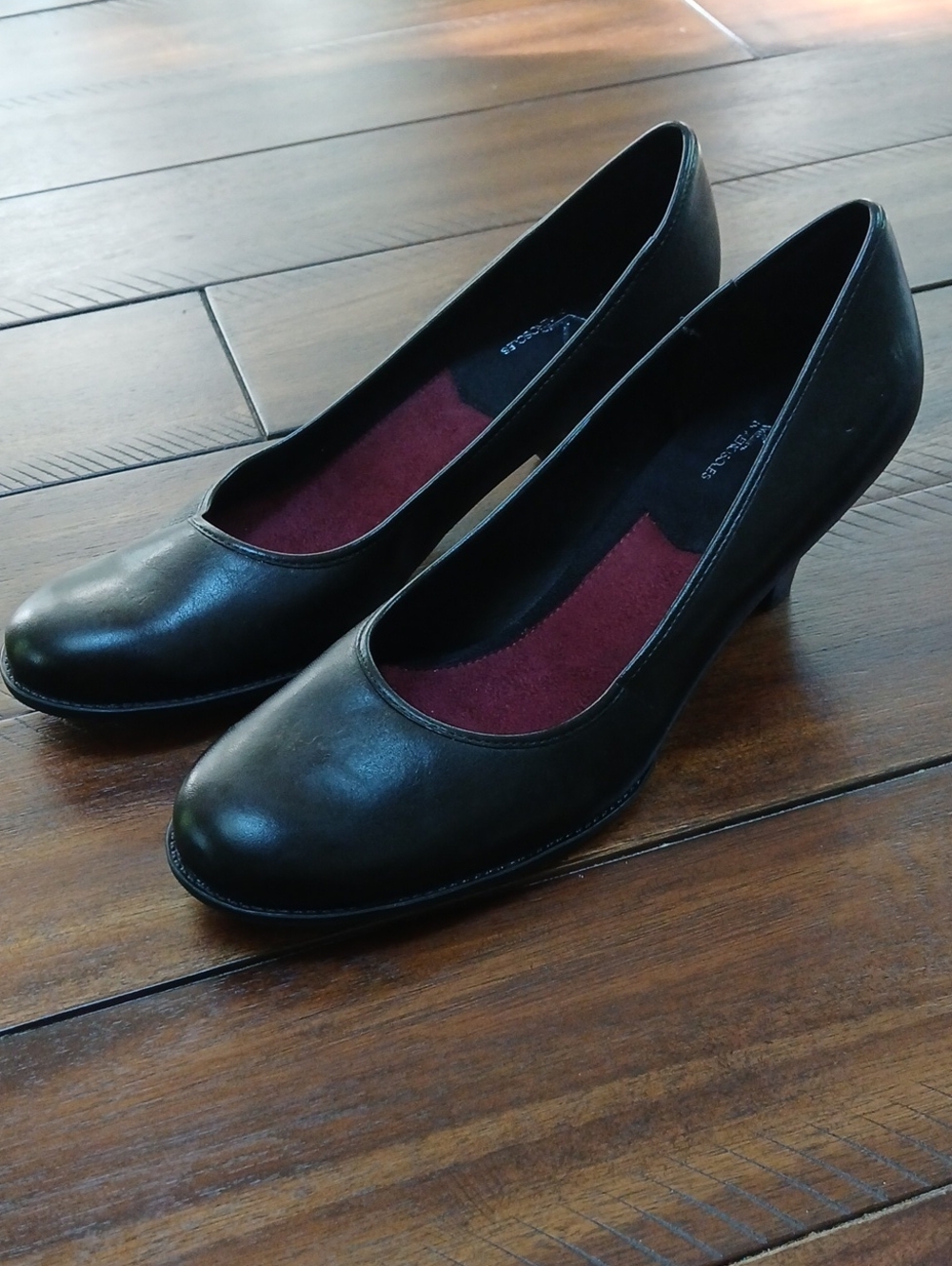 A2 by Aerosoles Black Low Heel Round-Toe Pumps